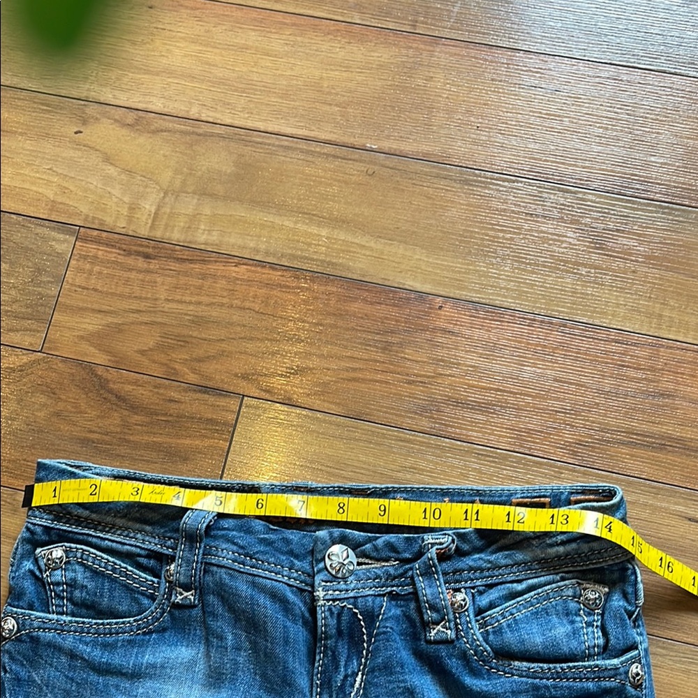 Stylish Blue Jeans - Picture 3 of 6